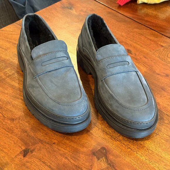 Want Les Essentiels (Portugal) Graves Shearling Lugged Navy Loafers-Size 39-BNWT - Picture 2 of 9